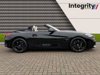 USED 2019 69 BMW Z4 3.0 Z4 M40I 2d 336 BHP BLACK PACK - COMFORT PACK - TECHNOLOGY PACK - ENHANCED BLUETOOTH WITH WIRELESS CHARGING - PARKING ASSISTANT - SAT NAV - USB INPUT - THROUGH LODING SYSTEM - 19" GLOSS BLACK ALLOYS