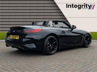USED 2019 69 BMW Z4 3.0 Z4 M40I 2d 336 BHP BLACK PACK - COMFORT PACK - TECHNOLOGY PACK - ENHANCED BLUETOOTH WITH WIRELESS CHARGING - PARKING ASSISTANT - SAT NAV - USB INPUT - THROUGH LODING SYSTEM - 19" GLOSS BLACK ALLOYS