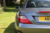 USED 2015 65 MERCEDES-BENZ SLK 250d (204) 2dr Tiptronic Automatic Euro 6 (Panoramic Sunroof, Vario Convertible, Air Scarf, Heated Seats, Comand Navigation) !! NATIONWIDE DELIVERY AVAILABLE !!