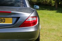 USED 2015 65 MERCEDES-BENZ SLK 250d (204) 2dr Tiptronic Automatic Euro 6 (Panoramic Sunroof, Vario Convertible, Air Scarf, Heated Seats, Comand Navigation) !! NATIONWIDE DELIVERY AVAILABLE !!