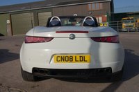 USED 2008 08 ALFA ROMEO SPIDER 2.2 JTS LIMITED EDITION 2d 185 BHP 2008 ALFA ROMEO SPIDER 2.2 JTS LIMITED EDITION 2d 185 BHP CONVERTIBLE ELECTRIC ROOF TAN LEATHER STUNNING CONDITION 19" ALLOYS CLIMATE AIR CON FSH MOT RAC WARRANTY PEARL WHITE