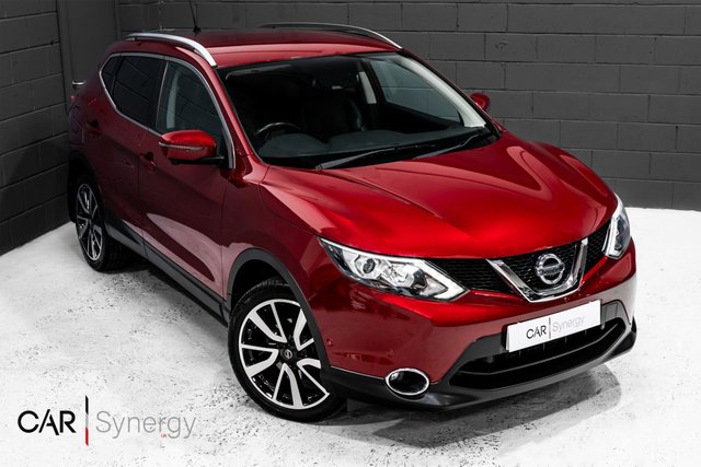 2015 65 Nissan Qashqai 1.6 TEKNA DIG-T 5d 163 BHP