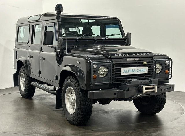 2009 09 Land Rover Defender 2.4 110 COUNTY STATION WAGON 5d 122 BHP