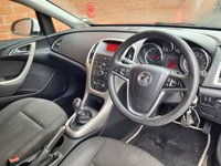 USED 2011 61 VAUXHALL ASTRA 1.7 EXCITE CDTI 5d 108 BHP FULL HISTORY + TIMING BELT KIT KIT