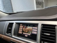 USED 2015 64 JAGUAR XF 2.2 D LUXURY 4d 163 BHP 