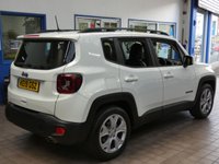 USED 2019 19 JEEP RENEGADE 1.3 LIMITED 5d 148 BHP SAT NAV HEATED LEATHER PARKING SENSORS LOW MILEAGE 1 OWNER EXCELLENT SERVICE HISTORY 6 MONTHS GOLD WARRANTY