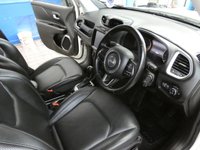 USED 2019 19 JEEP RENEGADE 1.3 LIMITED 5d 148 BHP SAT NAV HEATED LEATHER PARKING SENSORS LOW MILEAGE 1 OWNER EXCELLENT SERVICE HISTORY 6 MONTHS GOLD WARRANTY