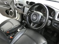 USED 2019 19 JEEP RENEGADE 1.3 LIMITED 5d 148 BHP SAT NAV HEATED LEATHER PARKING SENSORS LOW MILEAGE 1 OWNER EXCELLENT SERVICE HISTORY 6 MONTHS GOLD WARRANTY