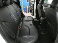 USED 2019 19 JEEP RENEGADE 1.3 LIMITED 5d 148 BHP SAT NAV HEATED LEATHER PARKING SENSORS LOW MILEAGE 1 OWNER EXCELLENT SERVICE HISTORY 6 MONTHS GOLD WARRANTY