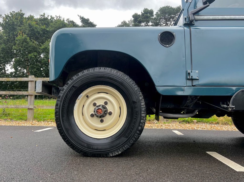 USED 1973 LAND ROVER SERIES 111 88 // 2286cc 4CYL 74 BHP // 4x4 // px swap 