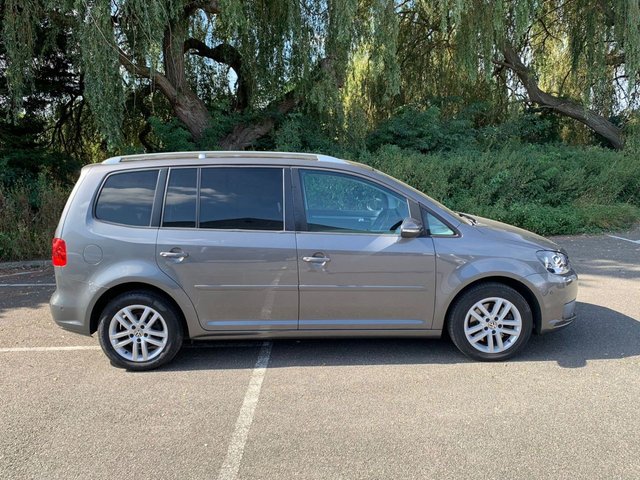 View our VOLKSWAGEN TOURAN