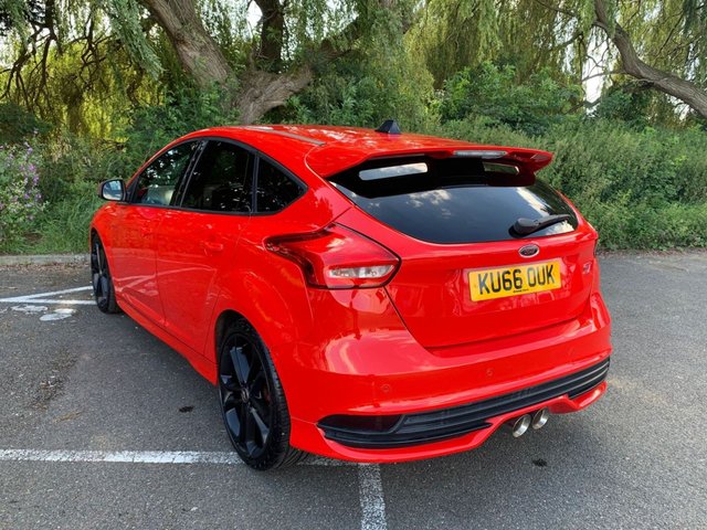 View our FORD FOCUS