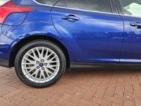 USED 2014 14 FORD FOCUS 1.0 ZETEC NAVIGATOR 5d 99 BHP FORD FOCUS 1.0 ZETEC NAVIGATOR 5d 99 BHP