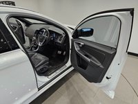 USED 2014 64 VOLVO XC60 2.0 D4 (181 PS) R-DESIGN LUX NAV GEARTRONIC ( EURO 6 ) S/S 5DR + PAN ROOF + HARMAN KARDON + E/M/HEATED LEATHERS + FAMILY PACK + ADAPTIVE CRUISE + DRIVER ALERT + PADDLESHIFT + HEATED S/WHEEL + XENONS / L.E.D.S + F/R PARK + BLIS + M/MEDIA + BTOOTH + PRIVACY + 20S + E/BOOT PANROOF+XENON+PARK+LEATHER+NAV+HARMAN KARDON+CRUISE