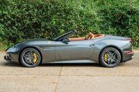 USED 2015 65 FERRARI CALIFORNIA T 3.9 DD 2d 560 BHP FULL FERRARI HIST, FULL PAINT PROTECTION FILM (PPF), OVER &pound;40K OF OPTIONAL EXTRAS. APPLE CARPLAY, DAYTONA SEATS, CARBON DRIVERS ZONE, CARBON STEERING WHEEL, REAR CAMERA