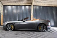 USED 2015 65 FERRARI CALIFORNIA T 3.9 DD 2d 560 BHP FULL FERRARI HIST, FULL PAINT PROTECTION FILM (PPF), OVER &pound;40K OF OPTIONAL EXTRAS. APPLE CARPLAY, DAYTONA SEATS, CARBON DRIVERS ZONE, CARBON STEERING WHEEL, REAR CAMERA