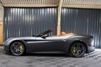 USED 2015 65 FERRARI CALIFORNIA T 3.9 DD 2d 560 BHP FULL FERRARI HIST, FULL PAINT PROTECTION FILM (PPF), OVER &pound;40K OF OPTIONAL EXTRAS. APPLE CARPLAY, DAYTONA SEATS, CARBON DRIVERS ZONE, CARBON STEERING WHEEL, REAR CAMERA