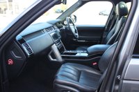 PRE-OWNED 2017 67 LAND ROVER RANGE ROVER 3.0 TDV6 VOGUE SE 5d 255 BHP Corris Grey, 360 Parking Aid, Panoramic Sunroof, Meridian Digital Sound System, Heated Windscreen, Adaptive Dynamics, Blind Spot Monitor With Reverse Traffic Monitor, Cruise Control, DAB Radio, Dual View Touch Screen, Xenon Hedlamps With Led Signature Lighting, Traffic Sign Recognition, Configurable Mood Lighting, Bluetooth Phone Connection, Automatic High Beam Assist, Hill Decent Control, Tyre Pressure Monitoring System, Television, Lane Departure Warning, 2 Previous Owners, Full Service Histor