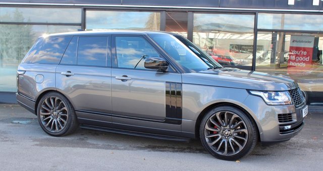 View our Land Rover Range Rover 3.0 TDV6 VOGUE SE 5d 255 BHP