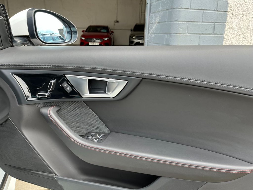 USED 2015 15 JAGUAR F-TYPE 3.0 V6 S 2d 380 BHP 