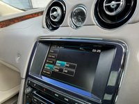 USED 2014 14 JAGUAR XJ 3.0 D V6 PORTFOLIO L 4d 275 BHP 