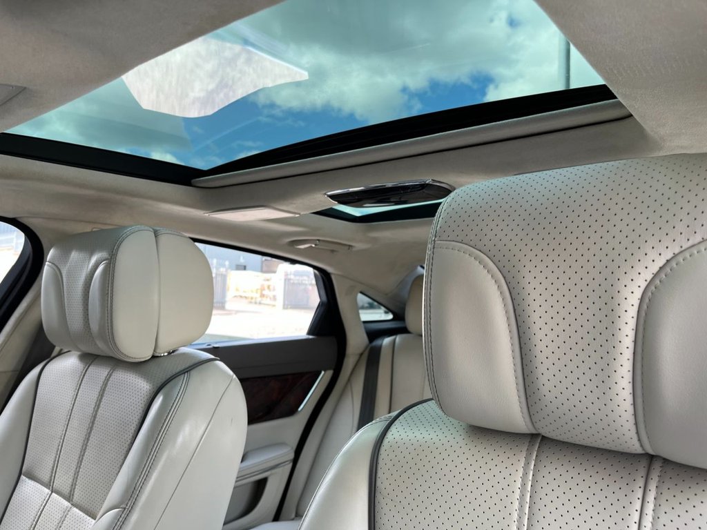 USED 2014 14 JAGUAR XJ 3.0 D V6 PORTFOLIO L 4d 275 BHP 