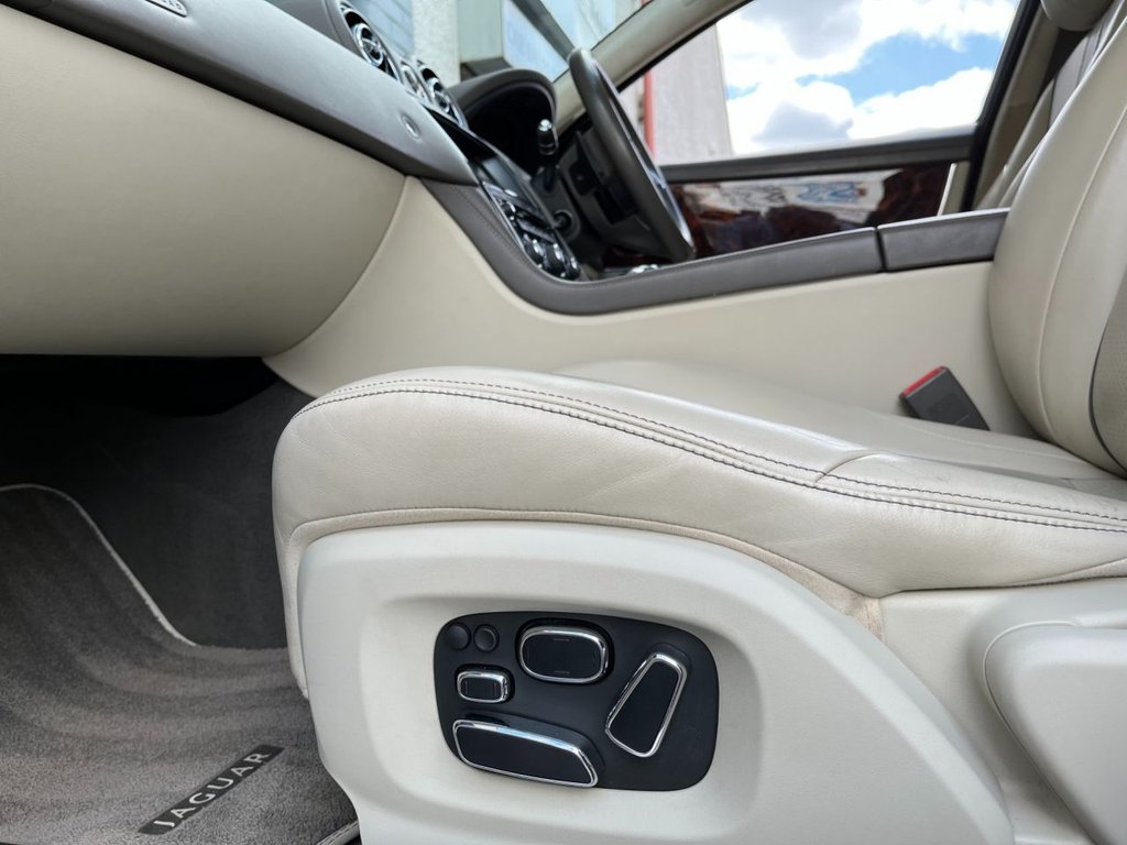 USED 2014 14 JAGUAR XJ 3.0 D V6 PORTFOLIO L 4d 275 BHP 