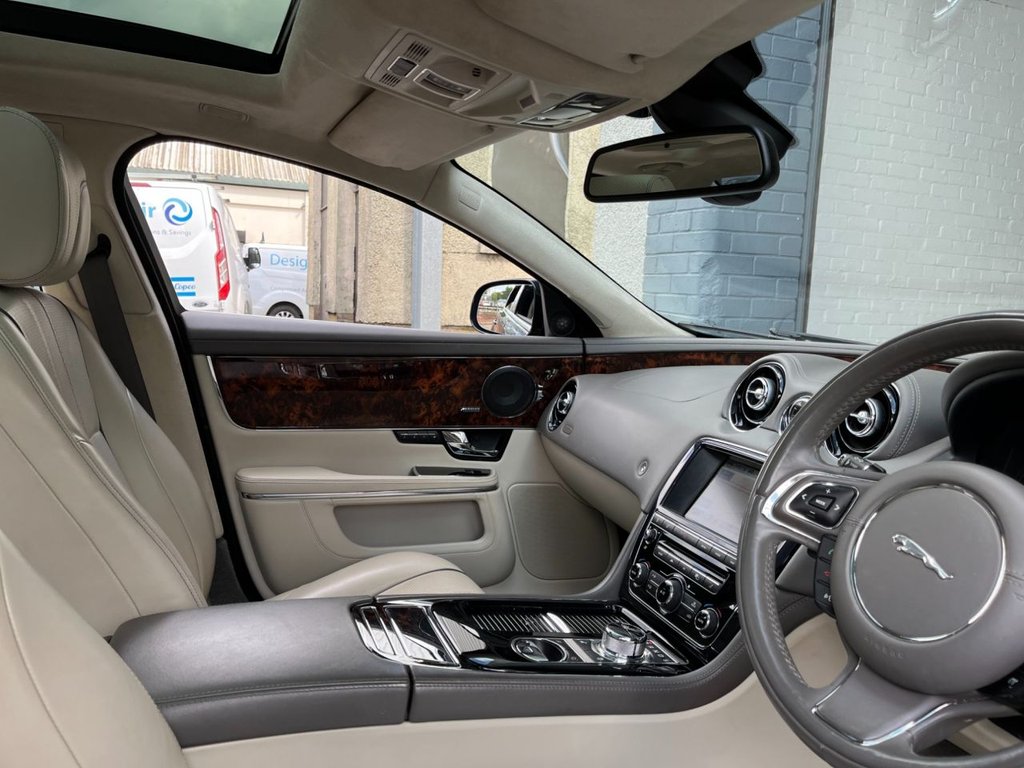 USED 2014 14 JAGUAR XJ 3.0 D V6 PORTFOLIO L 4d 275 BHP 