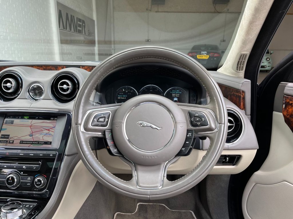 USED 2014 14 JAGUAR XJ 3.0 D V6 PORTFOLIO L 4d 275 BHP 