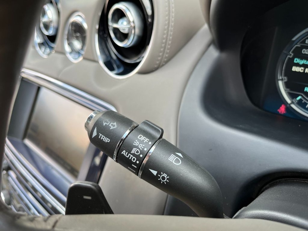 USED 2014 14 JAGUAR XJ 3.0 D V6 PORTFOLIO L 4d 275 BHP 