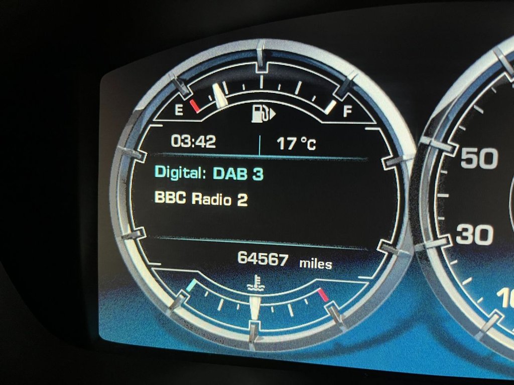 USED 2014 14 JAGUAR XJ 3.0 D V6 PORTFOLIO L 4d 275 BHP 
