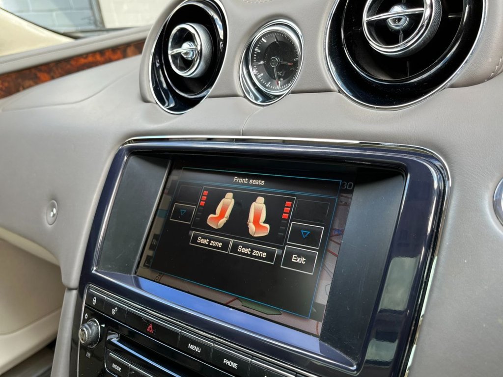USED 2014 14 JAGUAR XJ 3.0 D V6 PORTFOLIO L 4d 275 BHP 