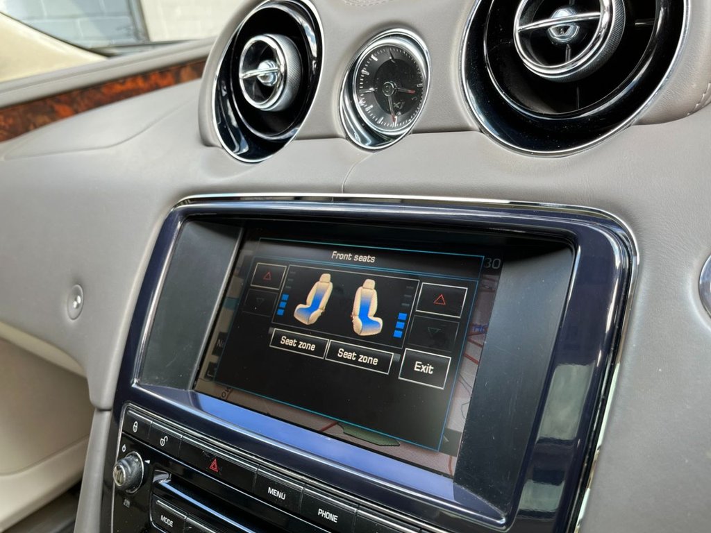 USED 2014 14 JAGUAR XJ 3.0 D V6 PORTFOLIO L 4d 275 BHP 