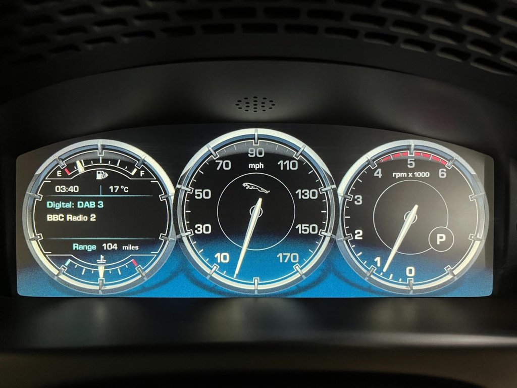 USED 2014 14 JAGUAR XJ 3.0 D V6 PORTFOLIO L 4d 275 BHP 