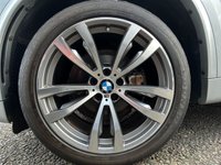 USED 2017 17 BMW X5 3.0 XDRIVE40D M SPORT 5d 309 BHP 7 SEATS - HEATED FRONT AND REAR SEATS - DIGITAL COCKPIT - HEAD UP DISPLAY - FRONT AND REAR PARK ASSIST - HEATED STEERING WHEEL - PANORAMIC GLASS ROOF - HARMAN KARDON AUDIO SYSTEM - M SPORT PLUS PACKAGE