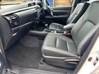 USED 2022 22 TOYOTA HI-LUX 2.8L INVINCIBLE X 4WD D-4D DCB 0d AUTO 202 BHP FULL TOYOTA SERVICE HISTORY