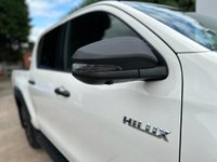 USED 2022 22 TOYOTA HI-LUX 2.8L INVINCIBLE X 4WD D-4D DCB 0d AUTO 202 BHP FULL TOYOTA SERVICE HISTORY