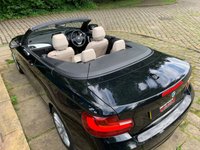 USED 2016 66 BMW 2 SERIES 1.5 218I SE 2d 134 BHP STUNNING GREAT SPEC COMBINATION 2016/66reg BMW 218i SE CONVERTIBLE - AUTOMATIC TRANSMISSION - SERVICE HISTORY - 1 FORMER KEEPER - FULL OYSTER DAKOTA LEATHER - SATELLITE NAVIGATION - 18 INCH UPGRADE ALLOYS