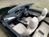 USED 2016 66 BMW 2 SERIES 1.5 218I SE 2d 134 BHP STUNNING GREAT SPEC COMBINATION 2016/66reg BMW 218i SE CONVERTIBLE - AUTOMATIC TRANSMISSION - SERVICE HISTORY - 1 FORMER KEEPER - FULL OYSTER DAKOTA LEATHER - SATELLITE NAVIGATION - 18 INCH UPGRADE ALLOYS
