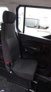 USED 2021 21 PEUGEOT RIFTER 1.5 HORIZON RE 5d 101 BHP WHEELCHAIR ACCESS WAV 3 seats + Wheelchair Access
