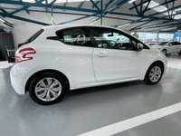 USED 2013 63 PEUGEOT 208 1.2 ACCESS PLUS 3d 82 BHP 