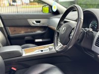 USED 2013 13 JAGUAR XF 2.2 D PREMIUM LUXURY SPORTBRAKE 5d 200 BHP 