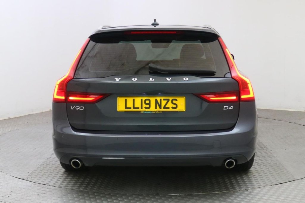 USED 2019 19 VOLVO V90 2.0 D4 MOMENTUM 5d AUTO 188 BHP 