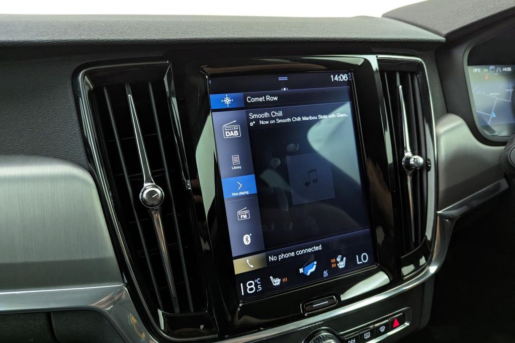 USED 2019 19 VOLVO V90 2.0 D4 MOMENTUM 5d AUTO 188 BHP 