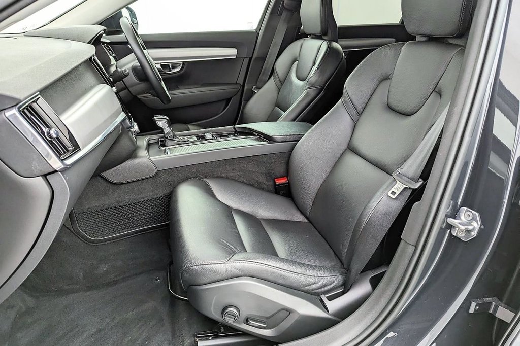 USED 2019 19 VOLVO V90 2.0 D4 MOMENTUM 5d AUTO 188 BHP 