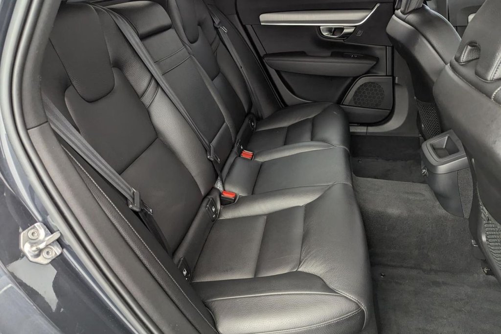 USED 2019 19 VOLVO V90 2.0 D4 MOMENTUM 5d AUTO 188 BHP 