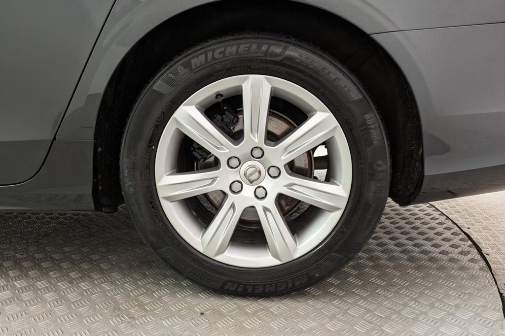 USED 2019 19 VOLVO V90 2.0 D4 MOMENTUM 5d AUTO 188 BHP 
