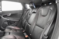 USED 2017 17 VOLVO V40 2.0 D2 R-DESIGN PRO 5d 118 BHP +NATIONWIDE DELIVERY AVAILABLE+
