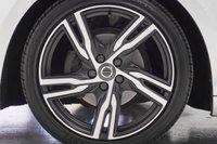 USED 2017 17 VOLVO V40 2.0 D2 R-DESIGN PRO 5d 118 BHP +NATIONWIDE DELIVERY AVAILABLE+