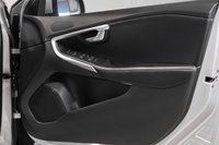 USED 2017 17 VOLVO V40 2.0 D2 R-DESIGN PRO 5d 118 BHP +NATIONWIDE DELIVERY AVAILABLE+